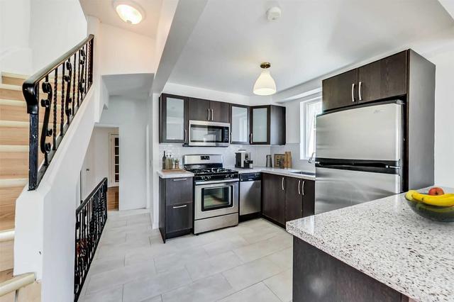 50 Shirley St, House semidetached with 4 bedrooms, 3 bathrooms and 2 parking in Toronto ON | Image 1