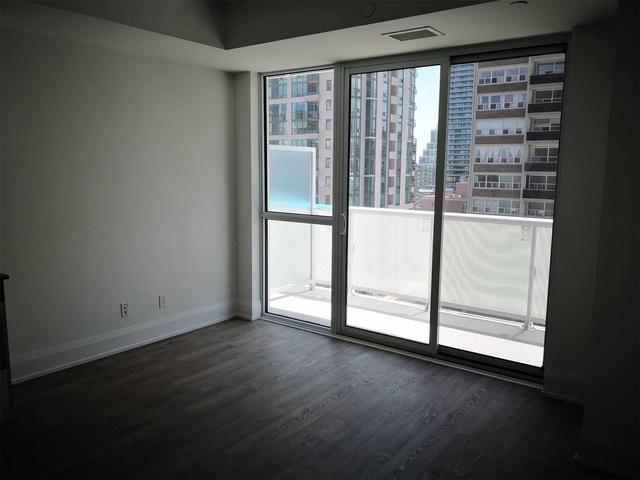1008 - 101 Erskine Ave, Condo with 1 bedrooms, 1 bathrooms and 0 parking in Toronto ON | Image 3