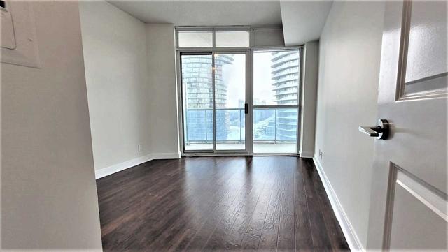 2307 - 80 Absolute Ave, Condo with 2 bedrooms, 2 bathrooms and 1 parking in Mississauga ON | Image 7
