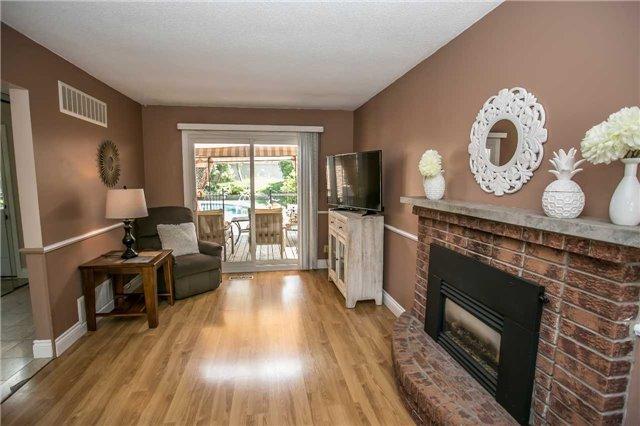 2892 Oslo Cres, House detached with 3 bedrooms, 3 bathrooms and 2 parking in Mississauga ON | Image 4