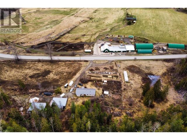 1538 Highway 6, House detached with 3 bedrooms, 1 bathrooms and 14 parking in Lumby BC | Image 4