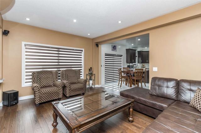 8 Timberglade Dr, House detached with 4 bedrooms, 5 bathrooms and 4 parking in Brampton ON | Image 5