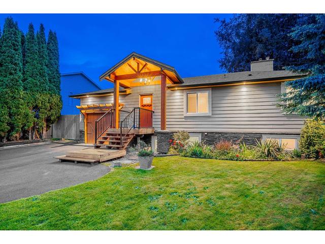 3250 271b Street, House detached with 3 bedrooms, 2 bathrooms and 4 parking in Langley BC | Card Image