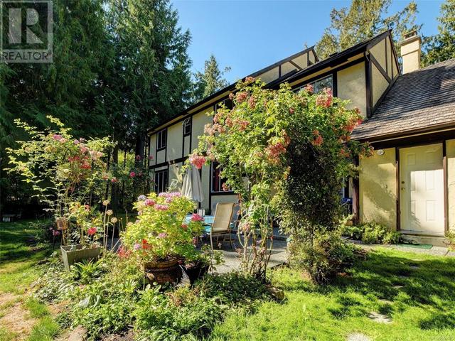 1310 Readings Dr, House detached with 4 bedrooms, 3 bathrooms and 5 parking in North Saanich BC | Image 44