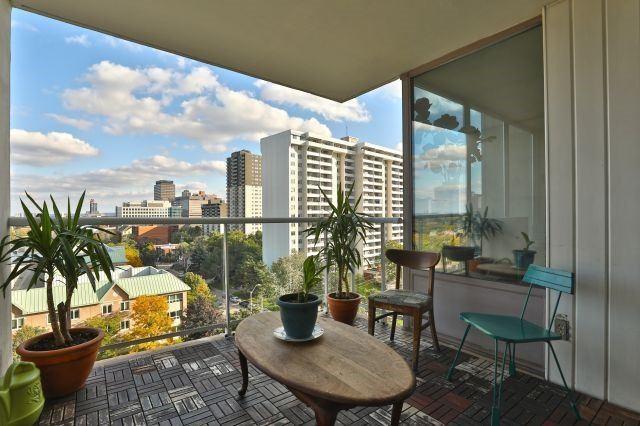 1002 - 75 Queen St N, Condo with 2 bedrooms, 1 bathrooms and 1 parking in Hamilton ON | Image 9