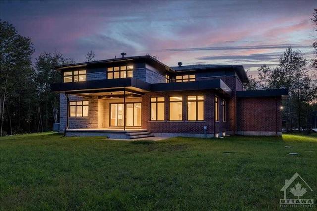 1409 Blackhorse Crt, House detached with 5 bedrooms, 5 bathrooms and 12 parking in Ottawa ON | Image 24