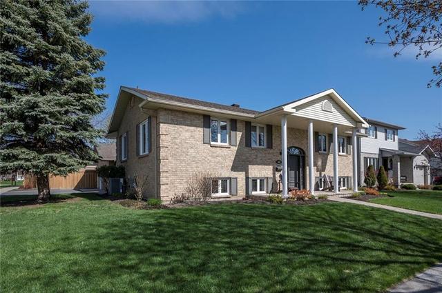 1841 Belvedere Crescent, House detached with 4 bedrooms, 2 bathrooms and 4 parking in Cornwall ON | Image 1