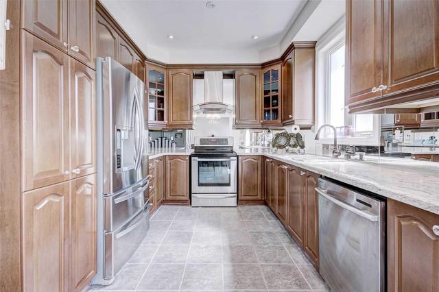 145 Williamson Dr E, House detached with 4 bedrooms, 3 bathrooms and 2 parking in Ajax ON | Image 8
