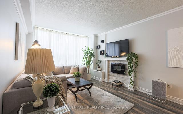 510 - 940 Caledonia Rd, Condo with 2 bedrooms, 1 bathrooms and 1 parking in Toronto ON | Image 3