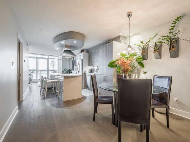 1016 - 550 Queens Quay W, Condo with 1 bedrooms, 1 bathrooms and 1 parking in Toronto ON | Image 3