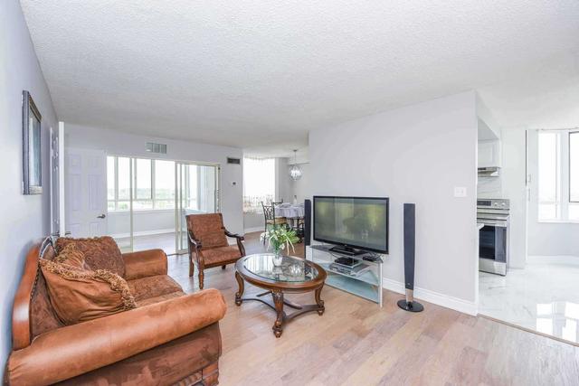 1109 - 5 Lisa St, Condo with 3 bedrooms, 2 bathrooms and 1 parking in Brampton ON | Image 3