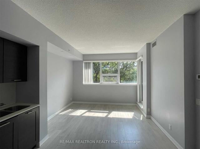 305 - 2212 Lake Shore Blvd W, Condo with 1 bedrooms, 1 bathrooms and 1 parking in Toronto ON | Image 5