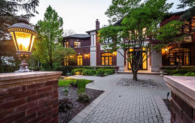 113 Mildenhall Rd, House detached with 5 bedrooms, 7 bathrooms and 13 parking in Toronto ON | Image 36
