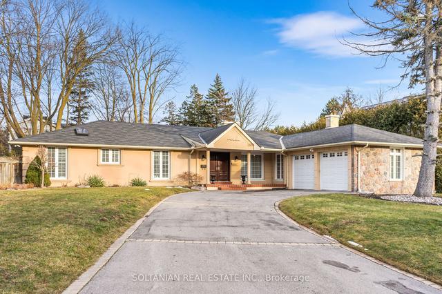 9 Sandfield Rd, House detached with 3 bedrooms, 4 bathrooms and 12 parking in Toronto ON | Image 1