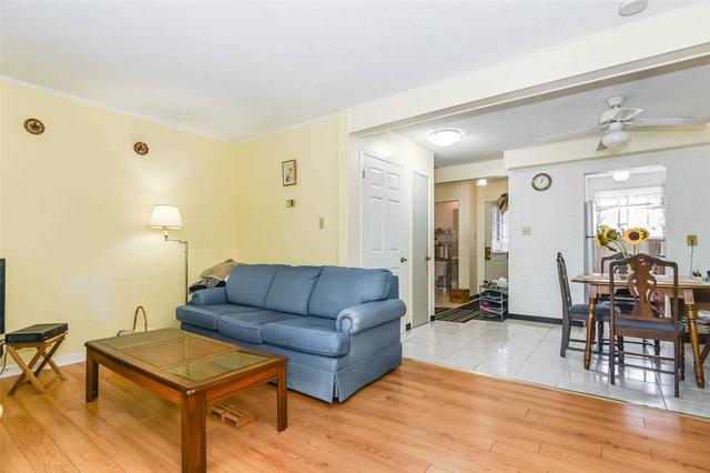 136 - 31 Greengate Rd, Townhouse with 3 bedrooms, 3 bathrooms and 1 parking in Guelph ON | Image 4