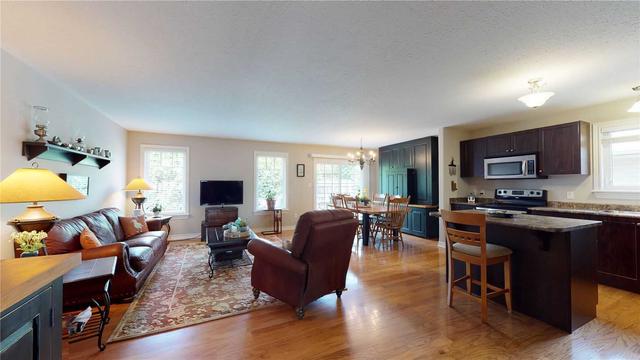 6 Marsh Crt, House detached with 3 bedrooms, 2 bathrooms and 5 parking in Kawartha Lakes ON | Image 29