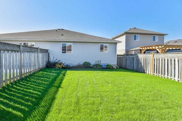 105 Edgemere Dr, House semidetached with 2 bedrooms, 3 bathrooms and 3 parking in Cambridge ON | Image 28