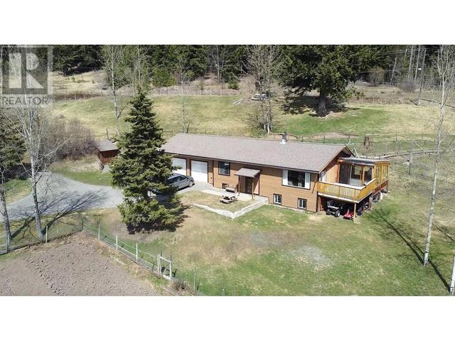 7115 Connie Road, House detached with 4 bedrooms, 2 bathrooms and null parking in Cariboo L BC | Image 2
