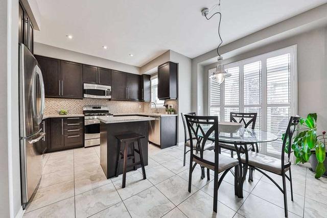 3260 Sealey Cres, House detached with 3 bedrooms, 4 bathrooms and 4 parking in Burlington ON | Image 3