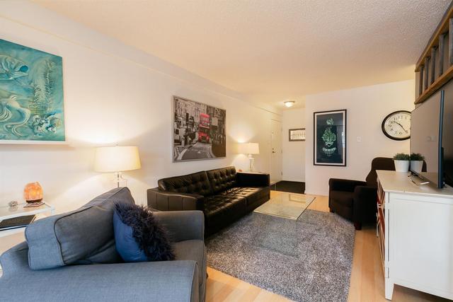 1102 - 3115 51 Street Sw, Condo with 2 bedrooms, 1 bathrooms and 1 parking in Calgary AB | Image 6