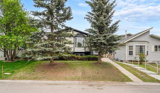 16 Castlebrook Way Ne, House detached with 5 bedrooms, 2 bathrooms and 2 parking in Calgary AB | Image 39