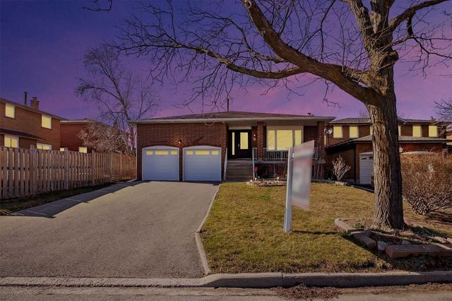 4 Lakecrest Tr, House detached with 4 bedrooms, 2 bathrooms and 6 parking in Brampton ON | Image 1