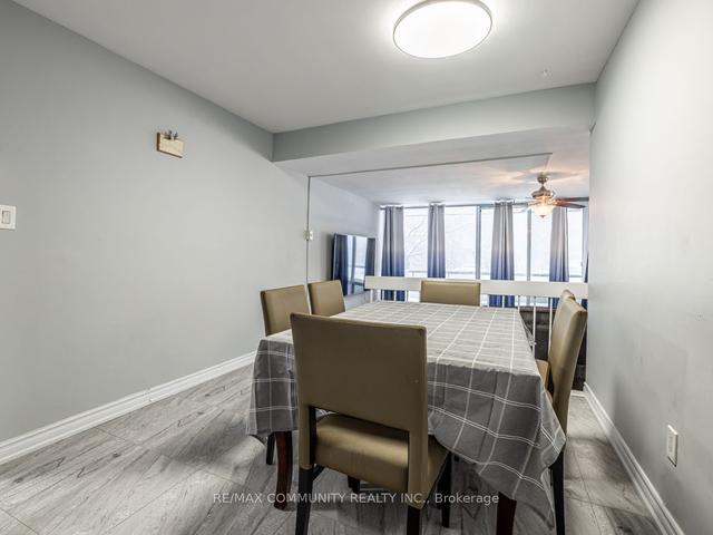 208 - 1 Four Winds Dr, Condo with 3 bedrooms, 2 bathrooms and 1 parking in Toronto ON | Image 10