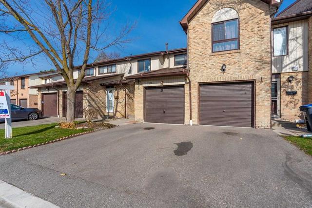 109 - 109 Foster Cres E, Townhouse with 3 bedrooms, 2 bathrooms and 2 parking in Brampton ON | Image 12