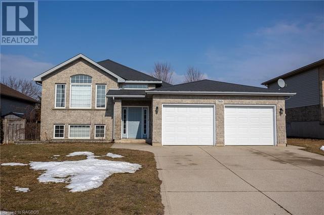 789 Oakwood Drive, House detached with 5 bedrooms, 2 bathrooms and 6 parking in Saugeen Shores ON | Image 1