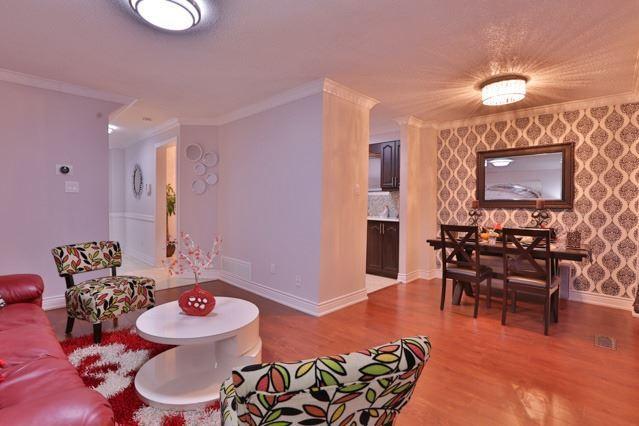 1468 Anton Sq, House semidetached with 3 bedrooms, 3 bathrooms and 3 parking in Pickering ON | Image 2