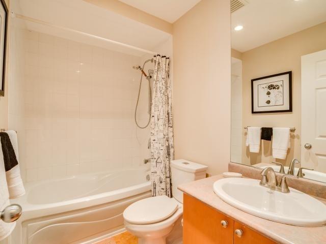 Th 2 - 11 Niagara St, Townhouse with 2 bedrooms, 2 bathrooms and 1 parking in Toronto ON | Image 11