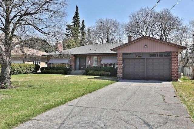7 Berkindale Dr, House detached with 4 bedrooms, 3 bathrooms and 4 parking in Toronto ON | Image 1