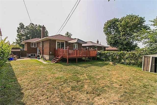 86 Jarwick Dr, House detached with 3 bedrooms, 2 bathrooms and 3 parking in Toronto ON | Image 2
