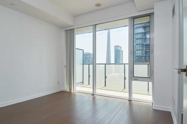 2607 - 101 Peter St, Condo with 1 bedrooms, 1 bathrooms and 0 parking in Toronto ON | Image 3
