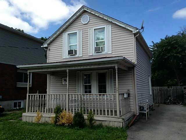 99 Page St, House detached with 2 bedrooms, 2 bathrooms and 2 parking in St. Catharines ON | Image 1
