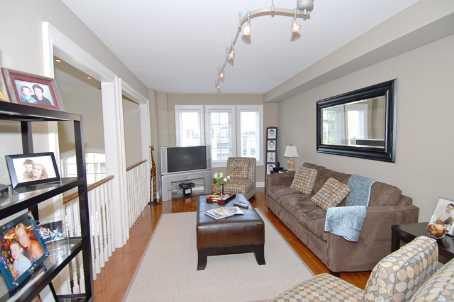 101 - 601 Shoreline Dr, Townhouse with 3 bedrooms, 3 bathrooms and 2 parking in Mississauga ON | Image 3