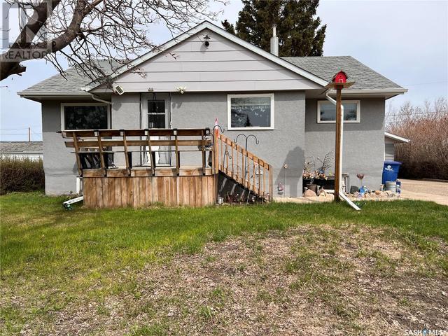 608 B Avenue W, House detached with 5 bedrooms, 2 bathrooms and null parking in Wynyard SK | Image 1