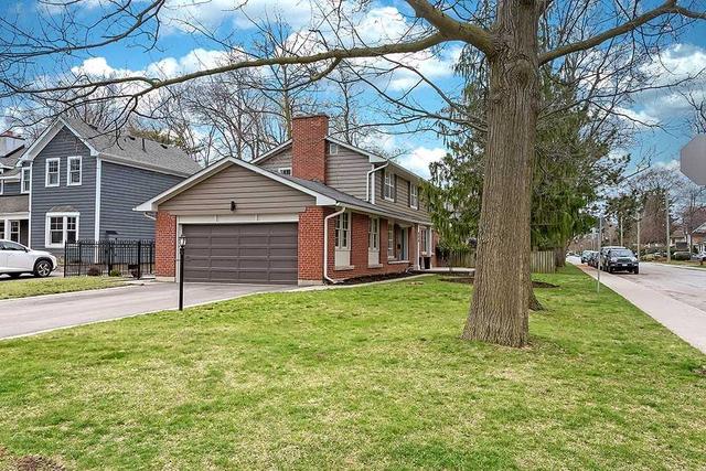 404 Spruce St, House detached with 4 bedrooms, 3 bathrooms and 6 parking in Oakville ON | Image 12