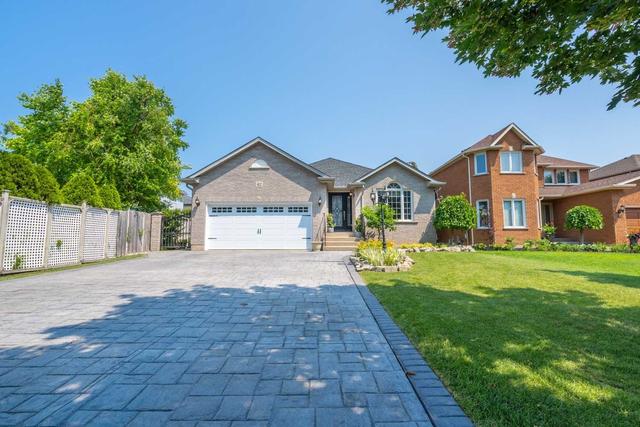 42 Richmond Cres, House detached with 4 bedrooms, 2 bathrooms and 6 parking in Hamilton ON | Image 12