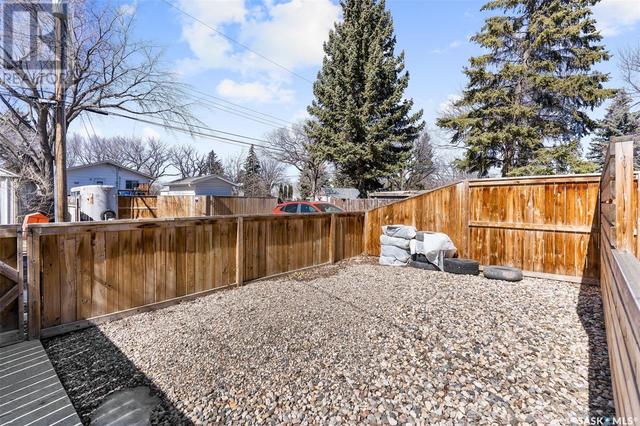 1431 E Avenue N, House detached with 3 bedrooms, 4 bathrooms and null parking in Saskatoon SK | Image 30