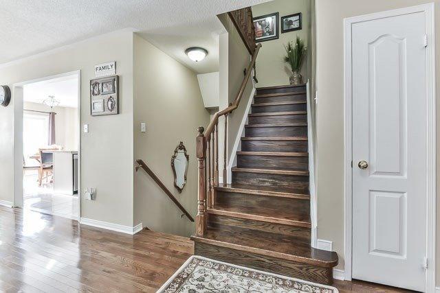 123 River Ridge Blvd, House detached with 4 bedrooms, 4 bathrooms and 2 parking in Aurora ON | Image 3