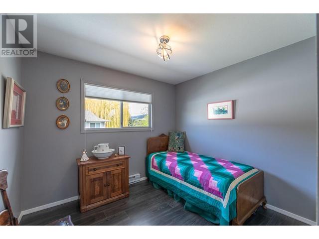 104 - 3315 Wilson Street, House attached with 3 bedrooms, 1 bathrooms and 1 parking in Penticton BC | Image 32