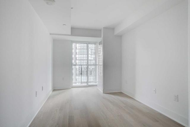 1318 - 955 Bay St, Condo with 0 bedrooms, 1 bathrooms and 0 parking in Toronto ON | Image 21