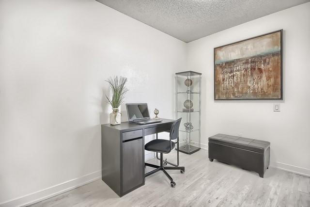 1002 - 29 Singer Crt, Condo with 2 bedrooms, 2 bathrooms and 1 parking in Toronto ON | Image 4