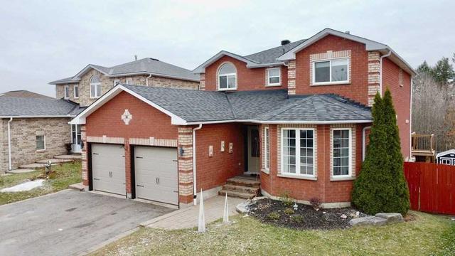 77 Silver Maple Cres, House detached with 4 bedrooms, 4 bathrooms and 4 parking in Barrie ON | Card Image