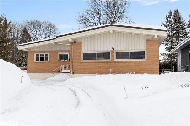 37 Ford Street, House detached with 3 bedrooms, 2 bathrooms and null parking in Sault Ste. Marie ON | Image 25