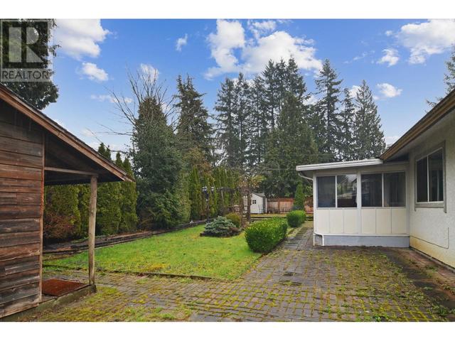 21421 River Road, House detached with 3 bedrooms, 2 bathrooms and null parking in Maple Ridge BC | Image 26