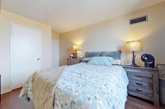 1101 - 115 Hillcrest Ave, Condo with 2 bedrooms, 1 bathrooms and 1 parking in Mississauga ON | Image 6