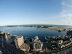 5211 - 35 Mariner Terr, Condo with 1 bedrooms, 1 bathrooms and 1 parking in Toronto ON | Image 2