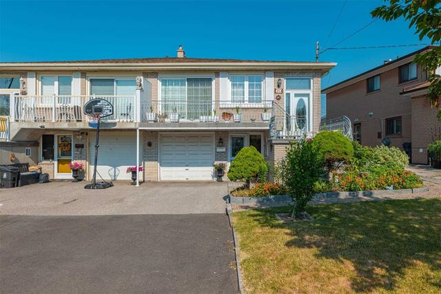 20 Newlin Cres, House semidetached with 3 bedrooms, 2 bathrooms and 2 parking in Toronto ON | Image 12